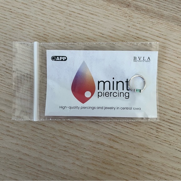 BVLA 14K White Gold Fixed Baguette Ring - Picture 2 of 3